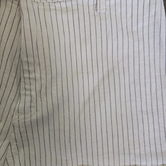 Universal Thread Cream Ribbed High-Rise Shorts - Picture 3 of 6